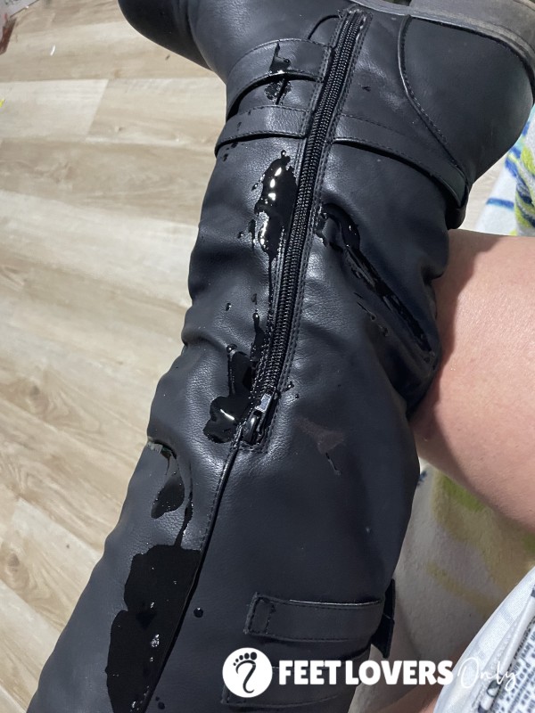 This Is A 3:23 Min Video Of Oiling My Boots With My White Tip Nails