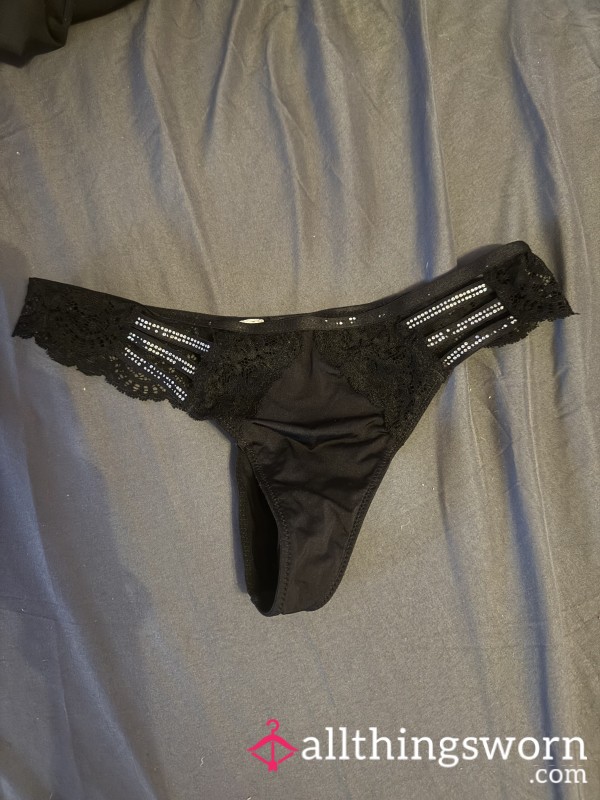 Elegantly Worn – Selected By Noir Empress