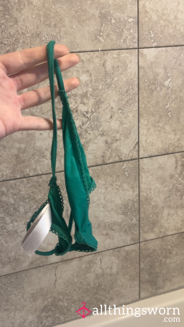 Thongs Soaked In 🍋