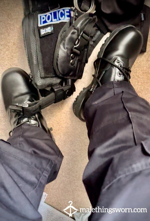 COPS THUCKIN’ SKUNKIN’ LONG NOT SO WHITE SOCKS 🧦 🧦 SWEAT MAN SCENT SKUNKED ON DUTY ABSOLUTELY HUMMING! 💧💧💧👅 🧦🧦🥾 📦 🤪✅