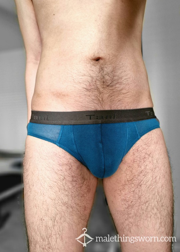 🔵 Squishy, Tight Tani Briefs - M