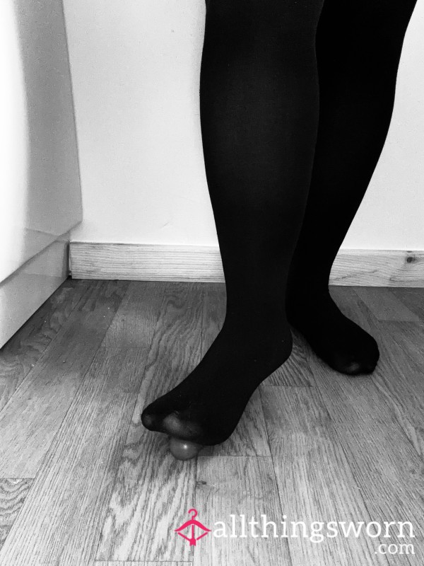 Tights And Tomato Crushing 🥵