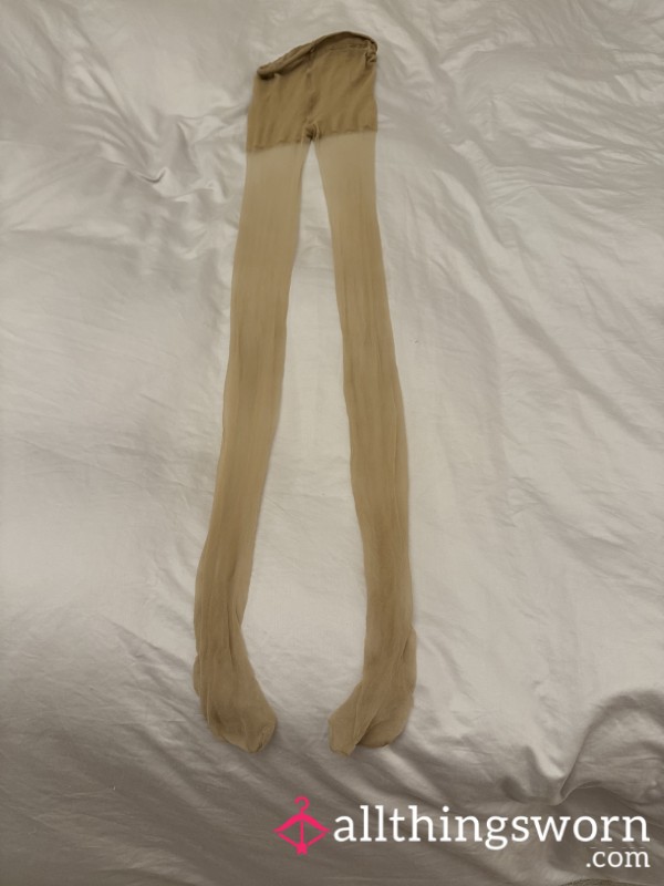 Tights Worn Without Panties
