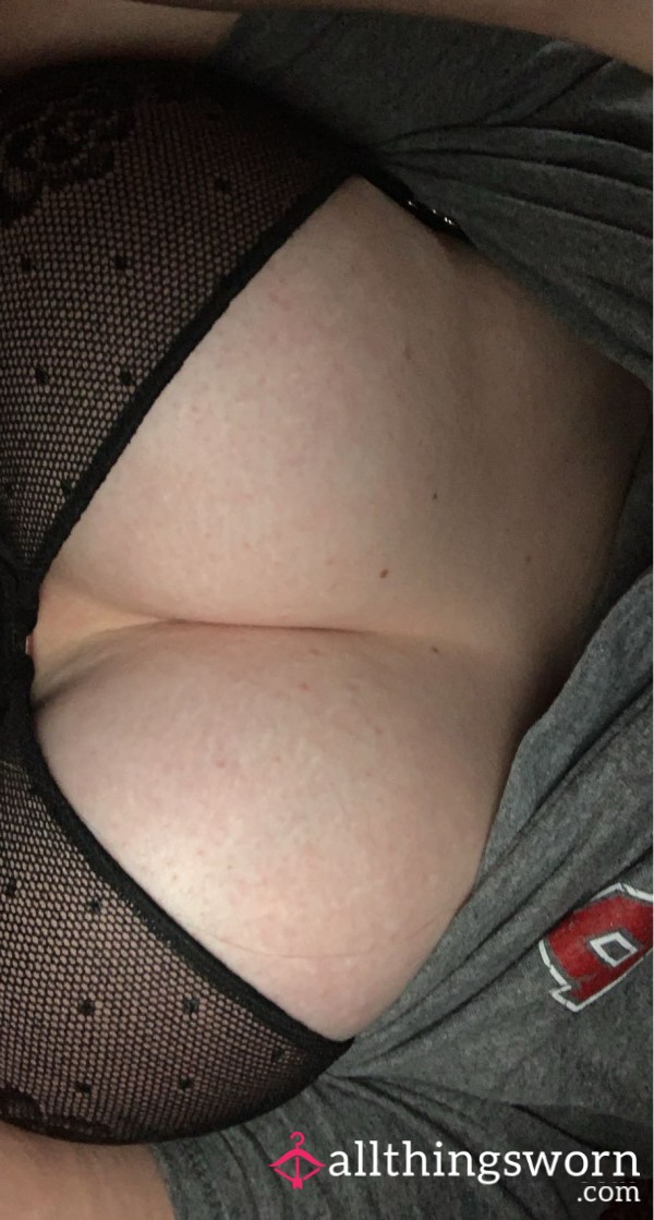 Time To Play With My Titties 😋