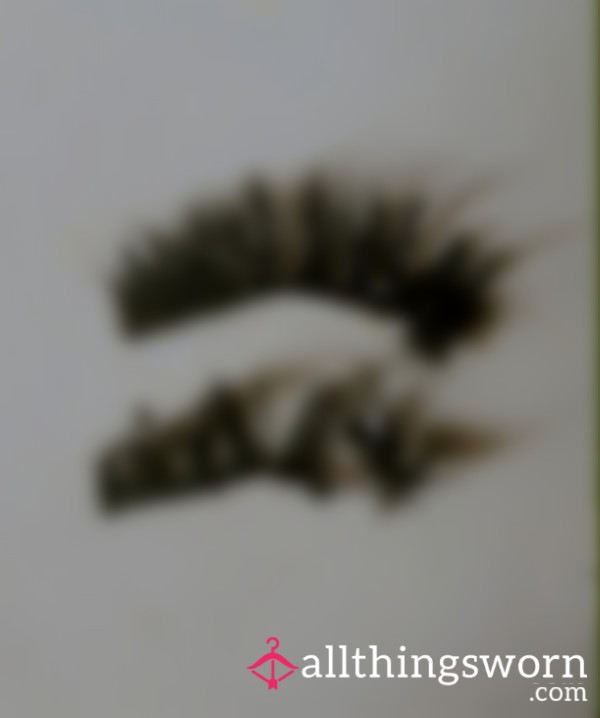 👁️ Mommy’s Used Lash (Close-up)