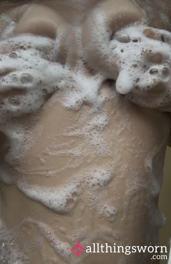 Titty Ma**age In The Shower 🚿