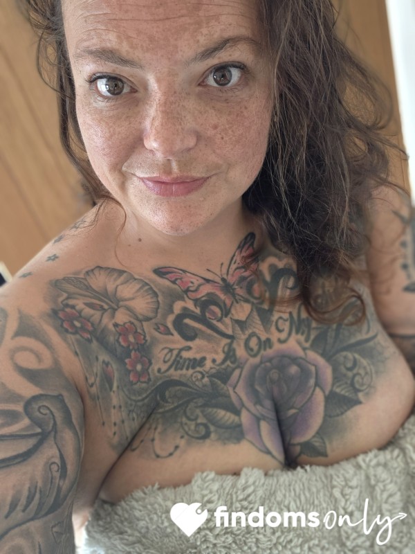 Titty Tuesday 😜