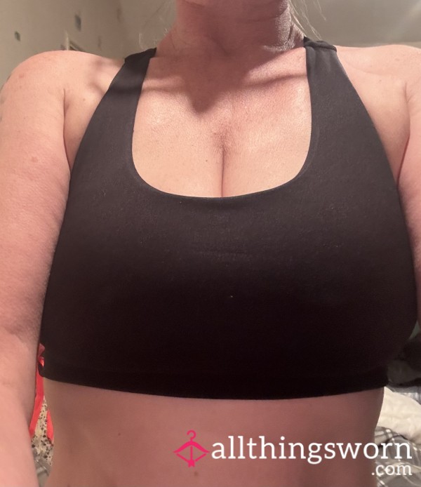 Todays Black Sweaty Sports Bra 🥵