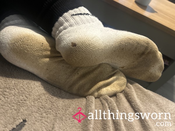 Today’s Disgusting Socks 12/11