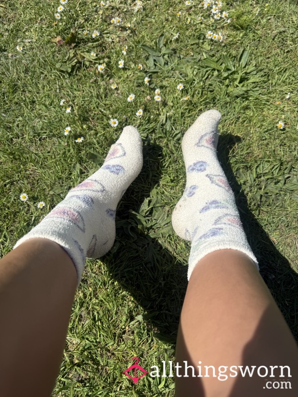 Today’s Socks Worn By A Sunbathing Goddess👸🏽🦶🏼💦