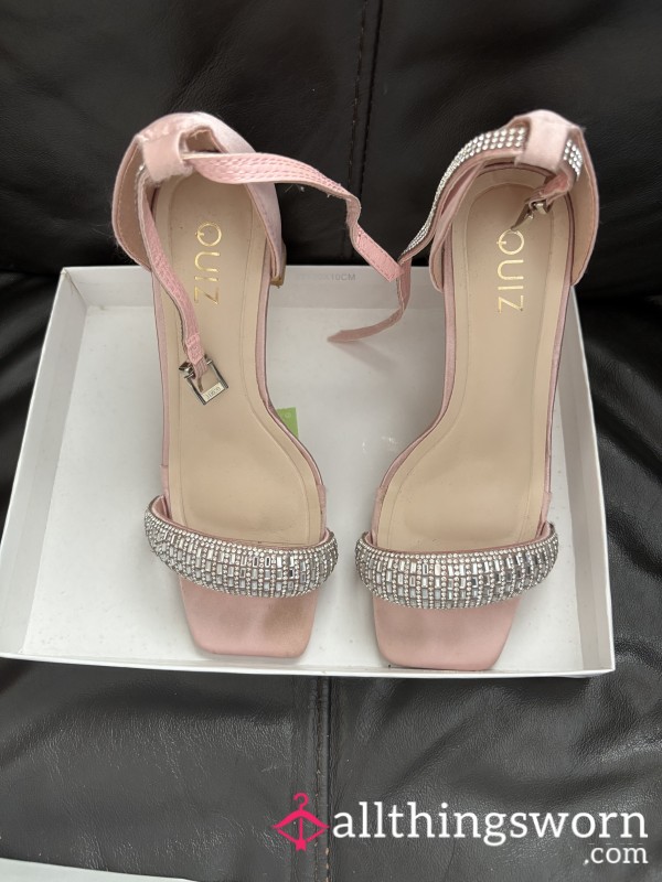 Toe Imprinted Heeled Sandals