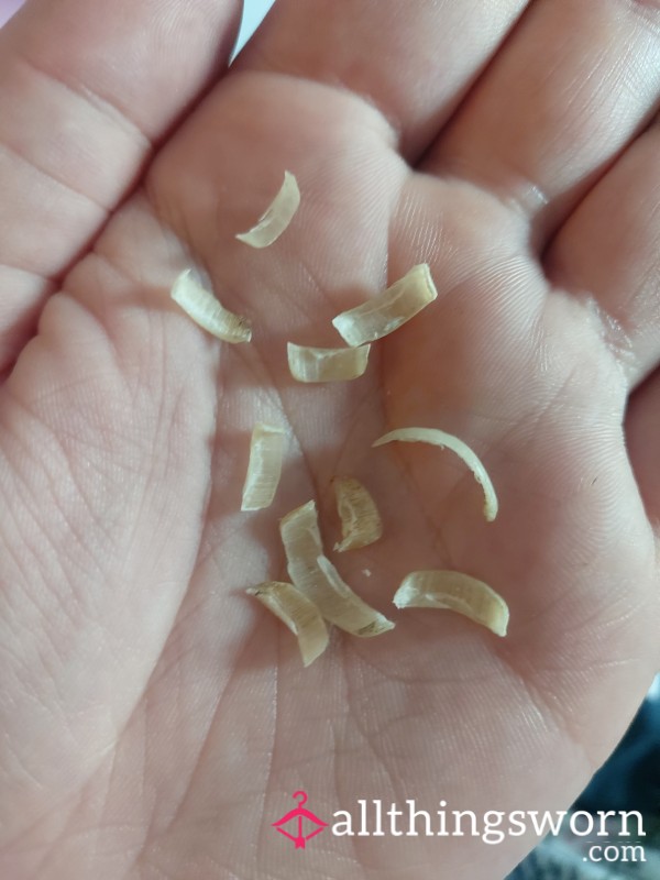 👣 Toe Nail Clippings👣