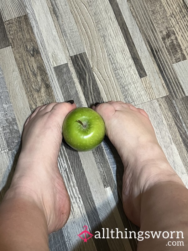 “Toe-tally Apple-licious: Feet Vs. Fruit!”