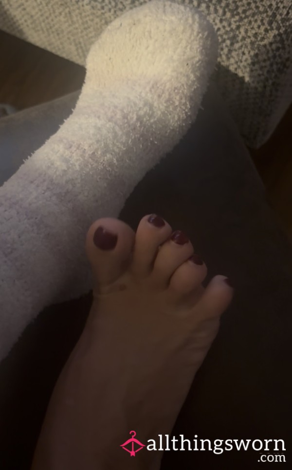 Toe Wiggles In Cute Slipper Socks