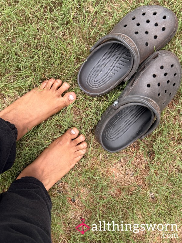 Toes In The Gra**