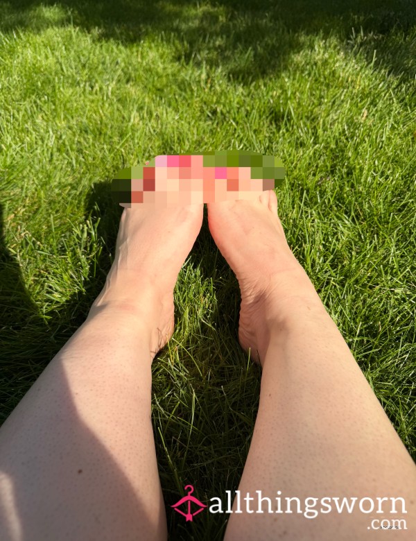 Toes In The Wild