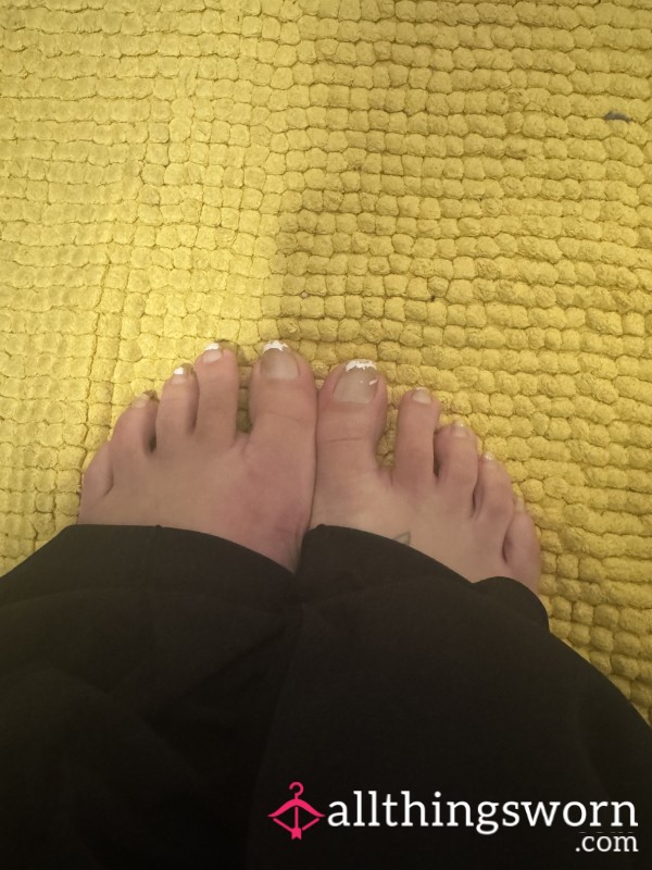 Toes Smelly
