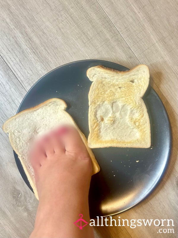 A Slice Of Me 👣🍞