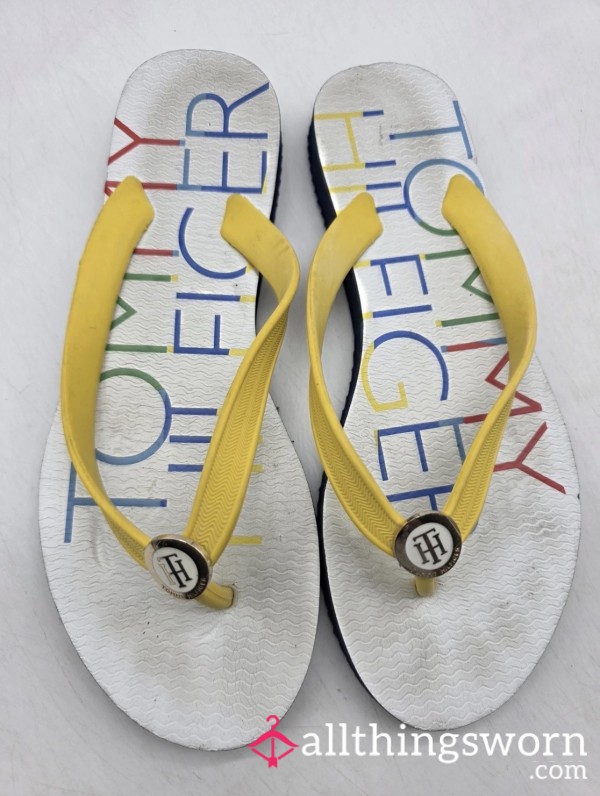 💙💛Tommy Hilfiger Blue And Yellow Flip Flops Well Worn💛💙