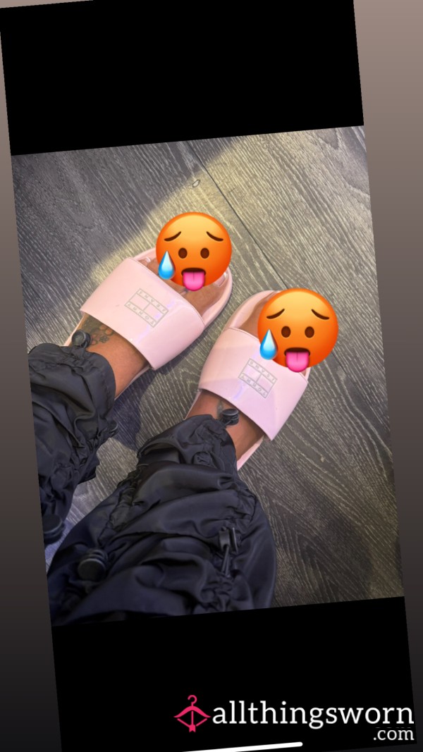 Tommy Hilfiger Sliders