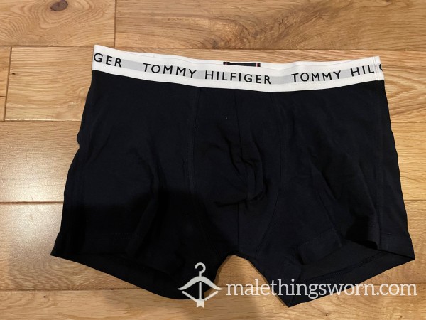 Tommy Hilfiger Tight Fitting Black Boxer Trunks With White Waistband (S)