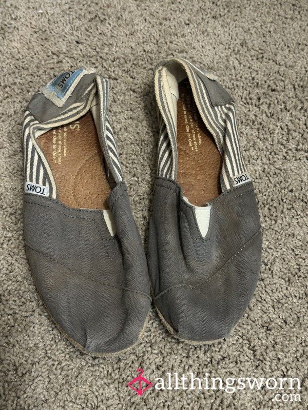Toms