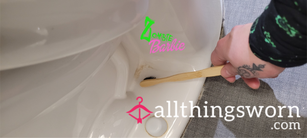 Tooth Brush Clean