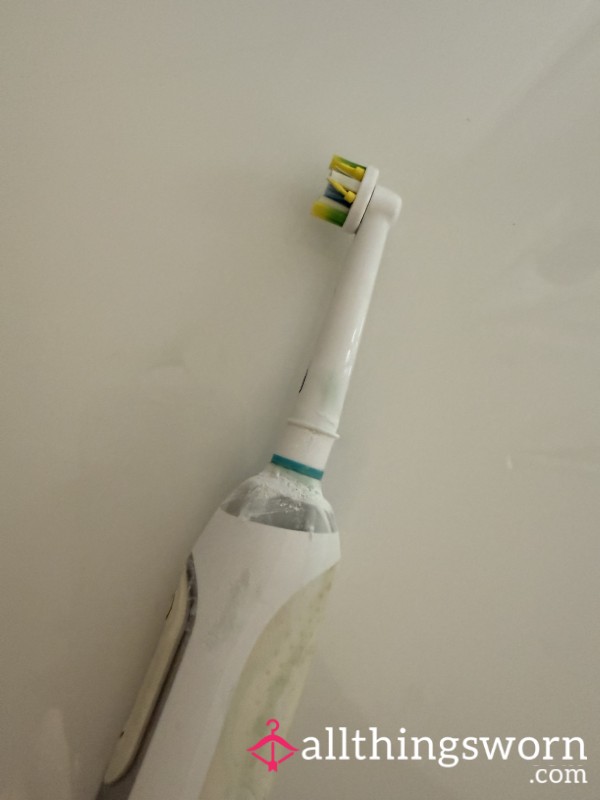 Toothbrush Head