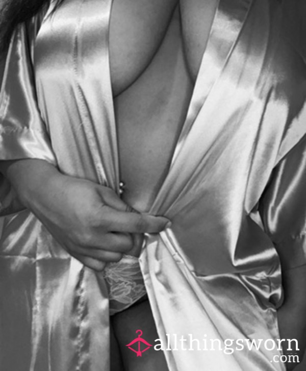 Topless D*ck Rating Video