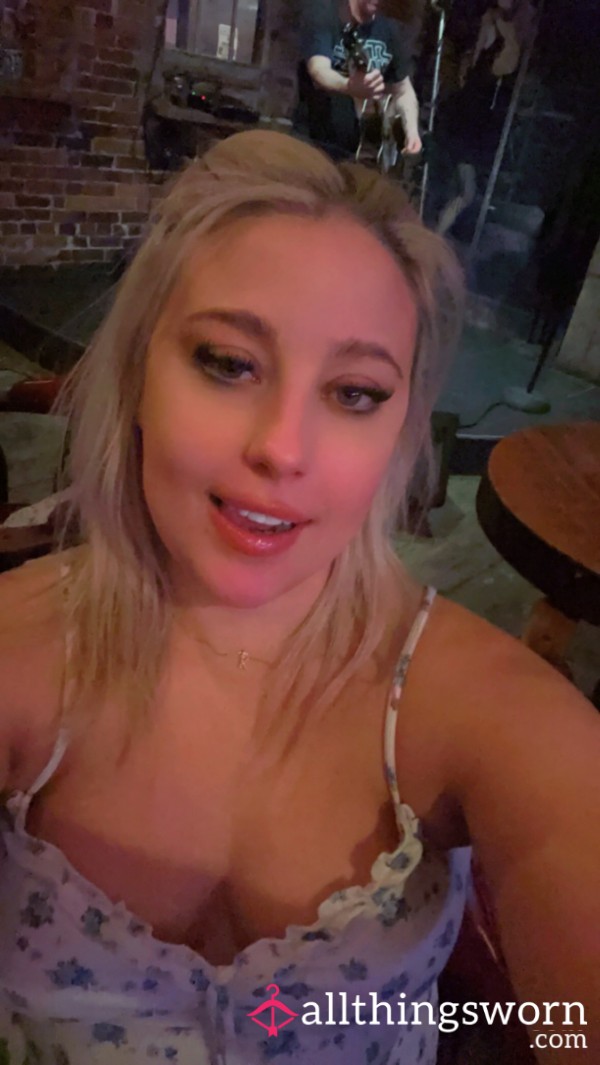 Topless Pretty