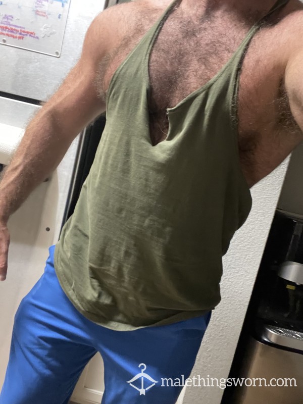 Tore Sweaty Gym Shirt