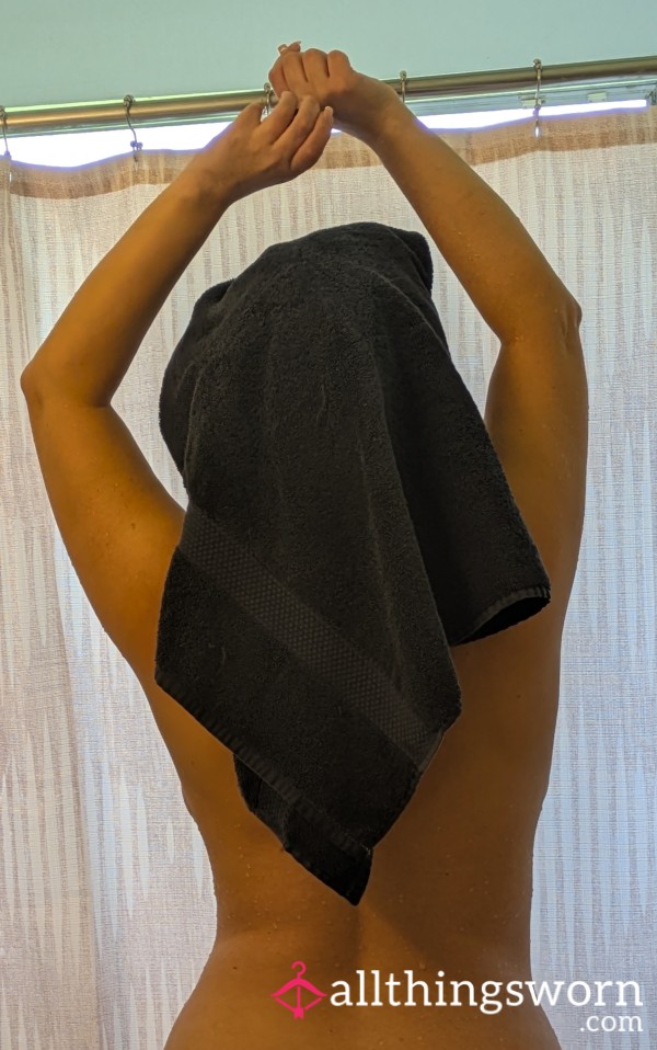 Towel Tease (set Of 10 Photos, Bare A**, Side Boob)