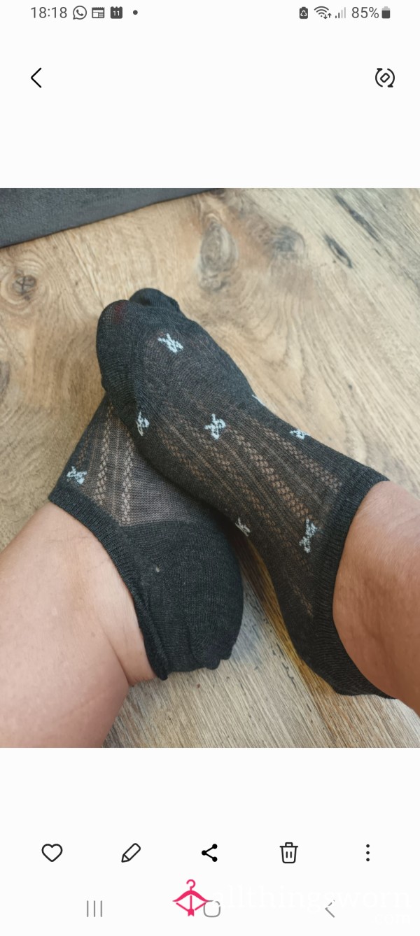 TRAINER SOCKS 2 PAIRS I WEAR THEM FOR MY 8HR SHIFTS !!!