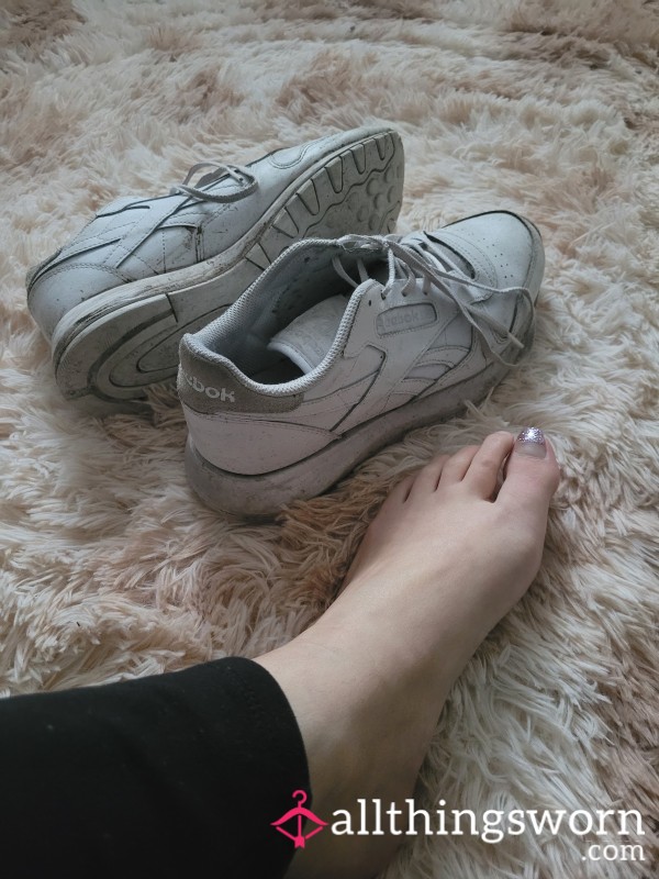 Trainers Barefoot Sweaty