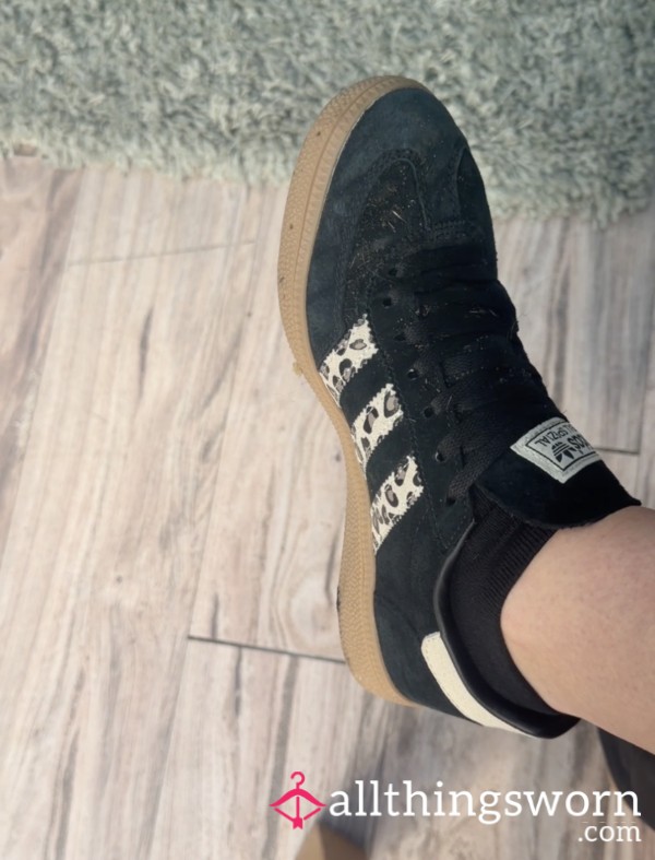 Trainers WELL  Worn, Sweaty Stinky Trainers Used