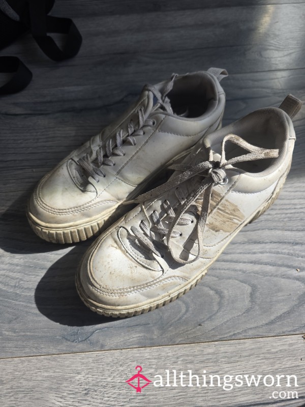 Trainers White And Very Worn