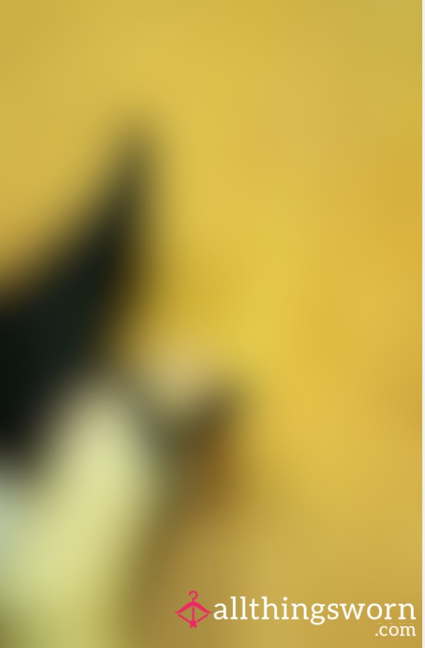 ⛓️🦶 TRAPPED AND TIGHT 🦶⛓️ (DM Me For The VIP Audio Version! 🤫🔥)