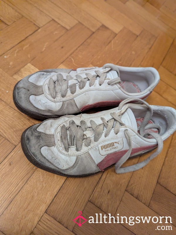 Trashed Bar Work Sweat - 2 Years Of Heavily Worn Sneakers ,sticky,Smelly  And Worn