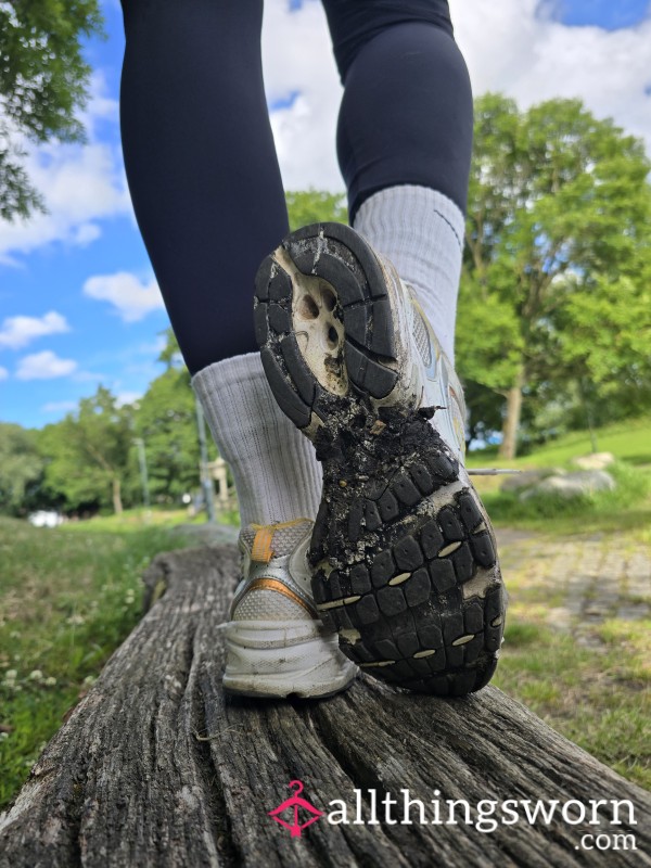 TRASHED NEW BALANCE 530 BUNDLE