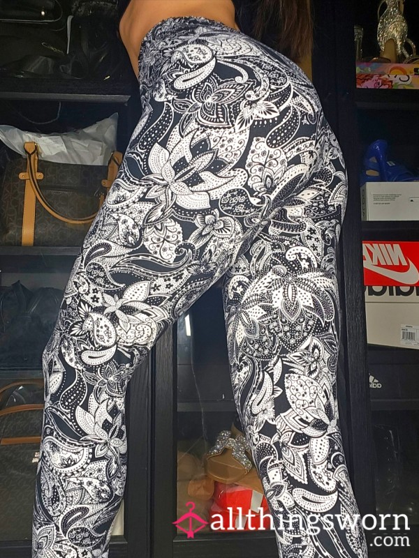🖤Tribal Print Boho Soft Black & White Leggings Flor*l Flower Tights Bottoms Asian Japanese Tattooed Curvy Athletic Gym Girl Fitness Model Trainer