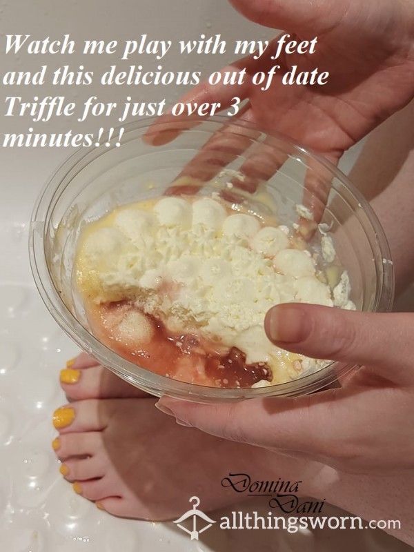 Trifle Feet Sploshing
