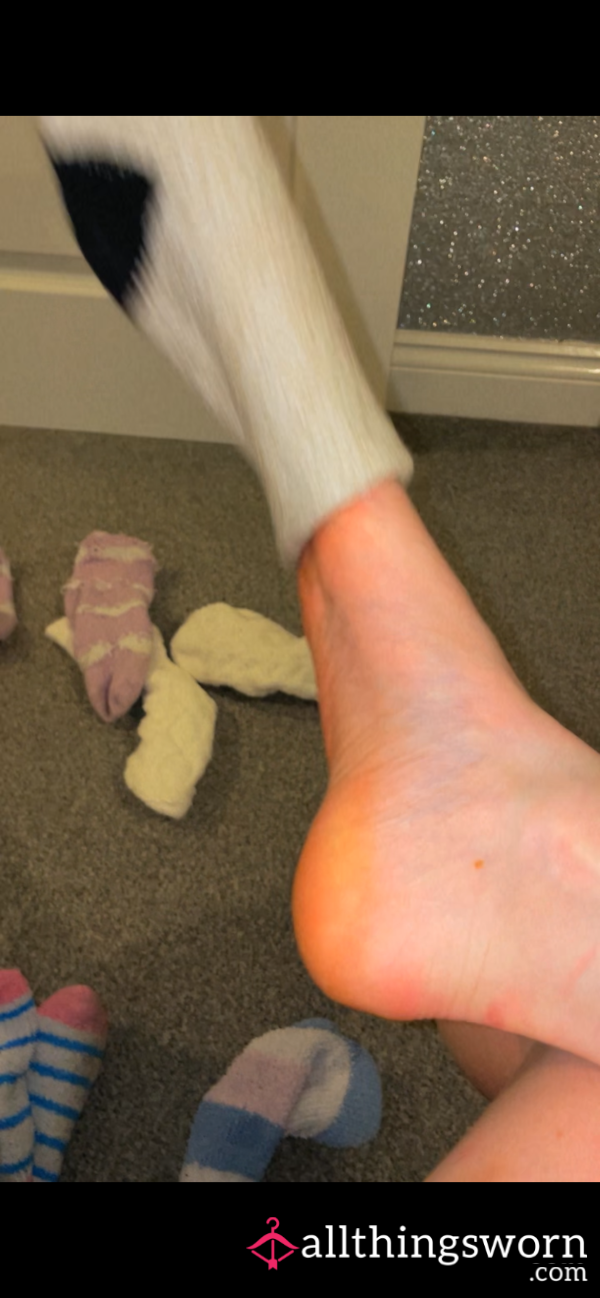 Trying On 6 Pairs Of Fluffy Socks