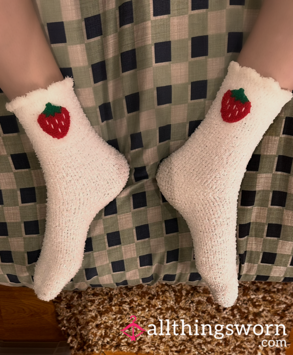 TS Sophia: Naked In White Socks!