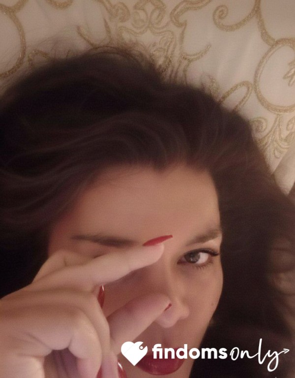 Tus Centímetro De Micro....a Mis Pies.FINDOM