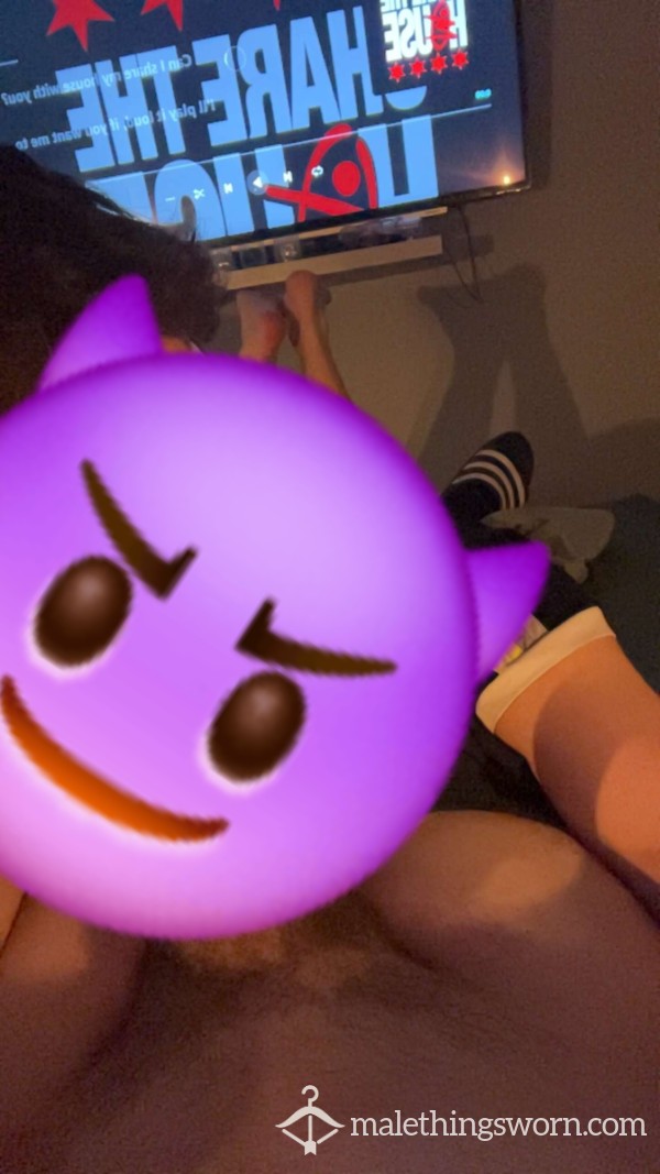 Twink Gets Facial Video