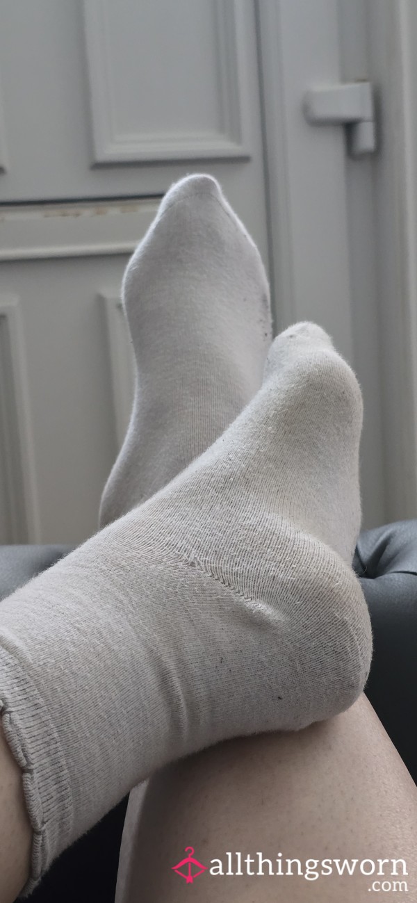 Two Day Wear White Socks