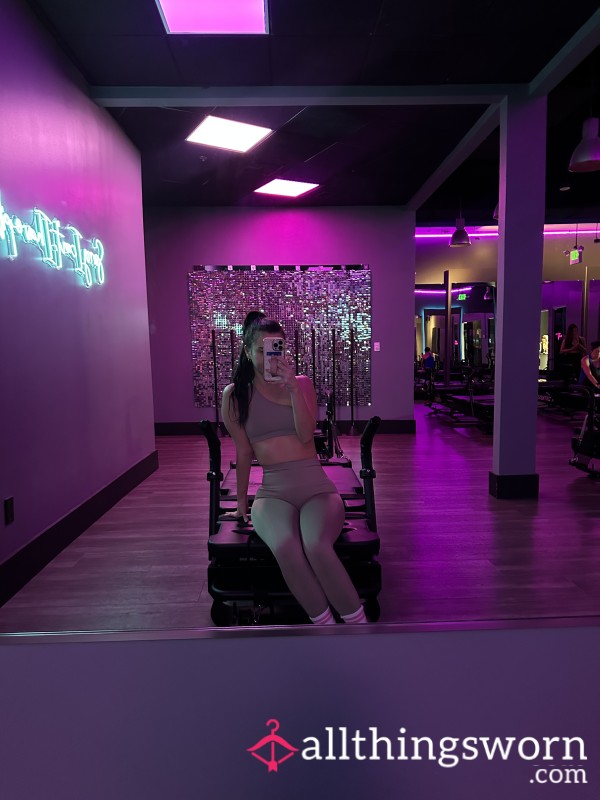 Two Piece Worn Gym Set!