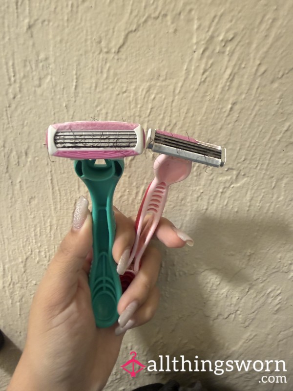 Two Pu**y Razors