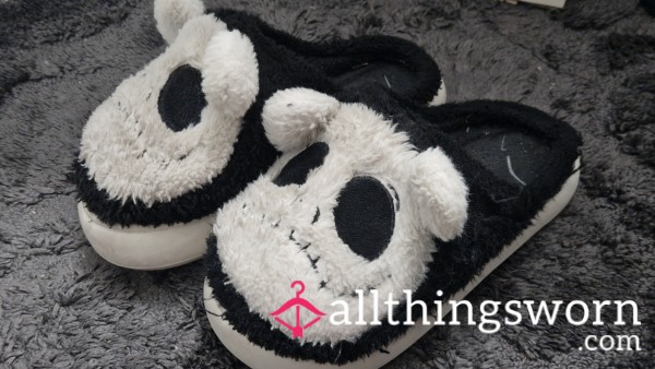 Two Winters, Black Skull Slippers, Size 40