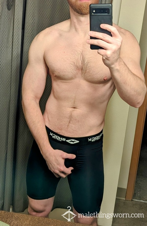 UA Compression Shorts (black)